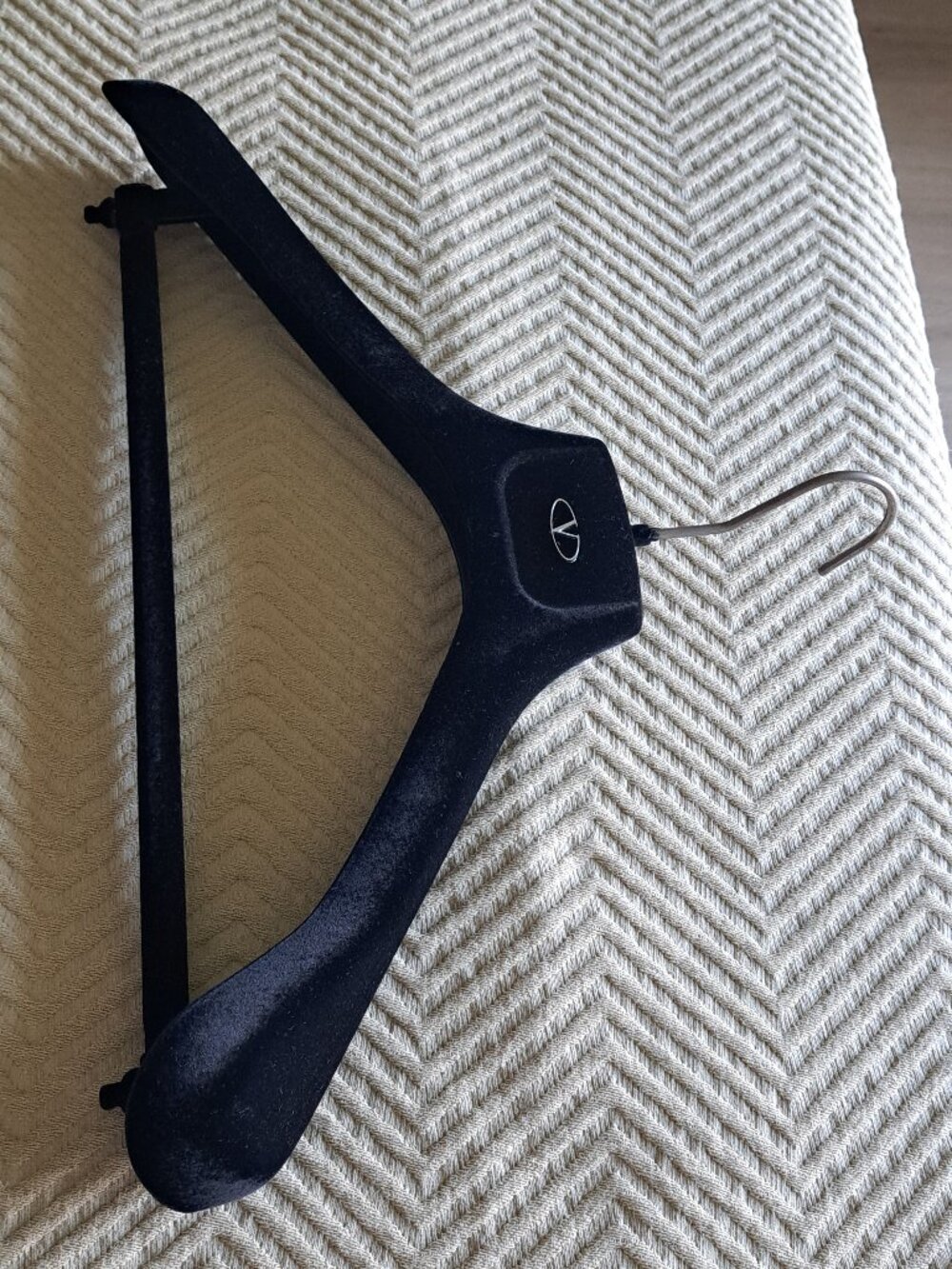 Valentino Logo Black Non-slip Velvet Suit Hanger